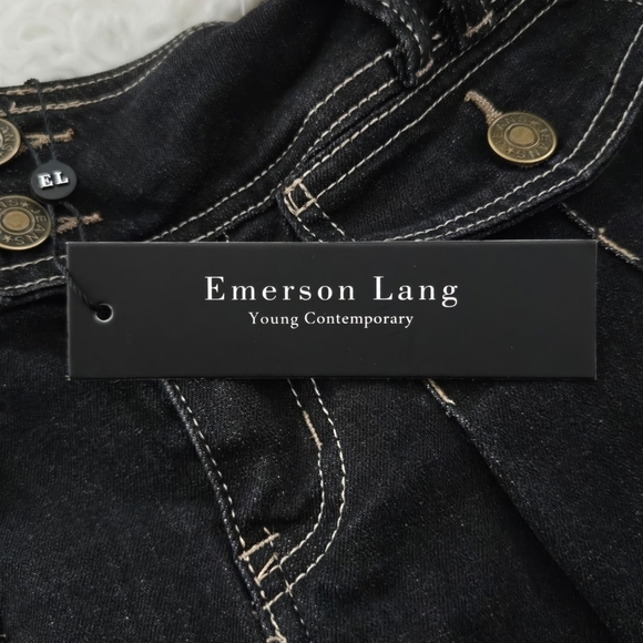 Emerson Lang Jean Skort. Size Medium. New. - Picture 9 of 9